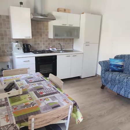 דירות מונסרטו Casa Di Ema מראה חיצוני תמונה